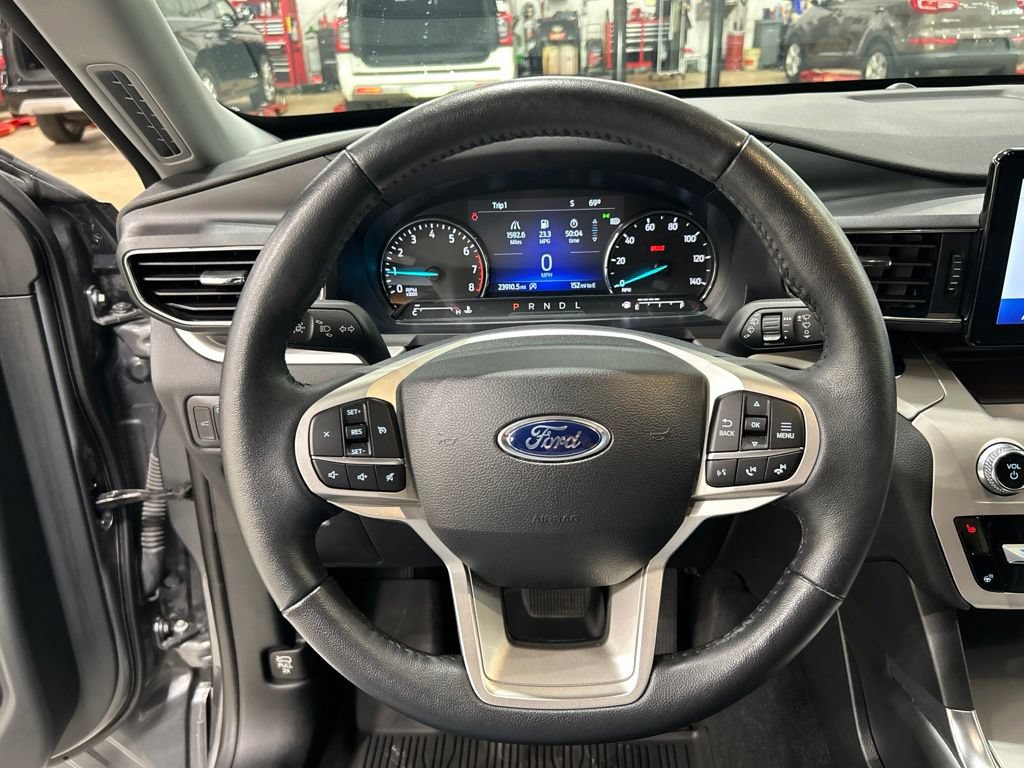 Certified 2024 Ford Explorer XLT w/ Equipment Group 202A AWD/4WD image 16