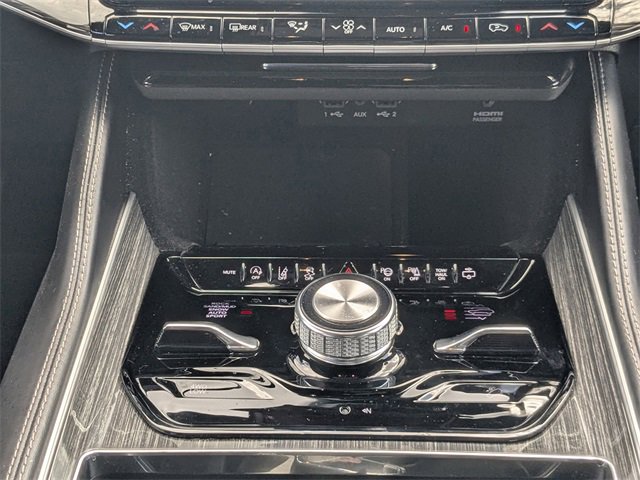 Used 2022 Jeep Wagoneer Series III w/ Premium Group I image 20