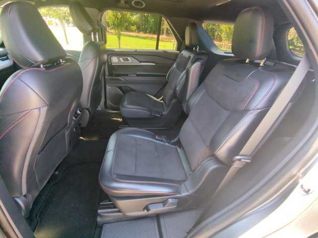 Certified 2025 Ford Explorer ST AWD/4WD image 23