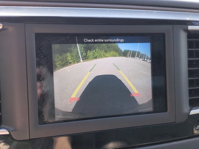Used 2019 Chrysler Pacifica Touring-L FWD image 23
