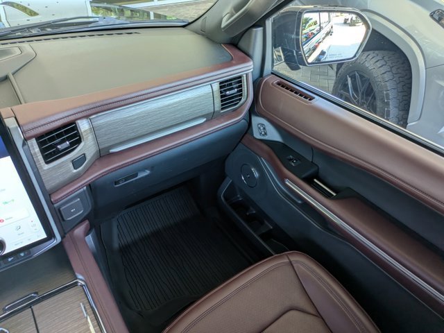 Certified 2023 Ford Expedition Limited image 16