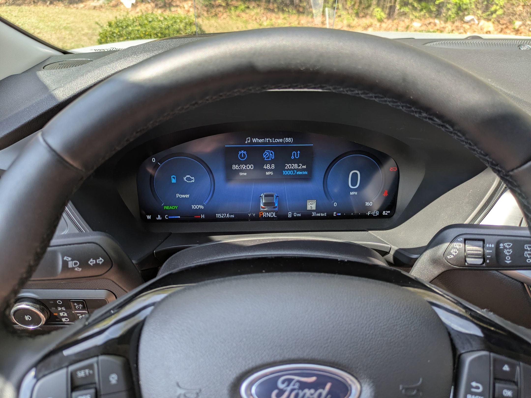 Certified 2025 Ford Escape SE w/ PHEV Premium Package image 19