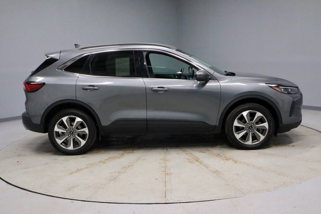Certified 2024 Ford Escape Platinum AWD/4WD image 6