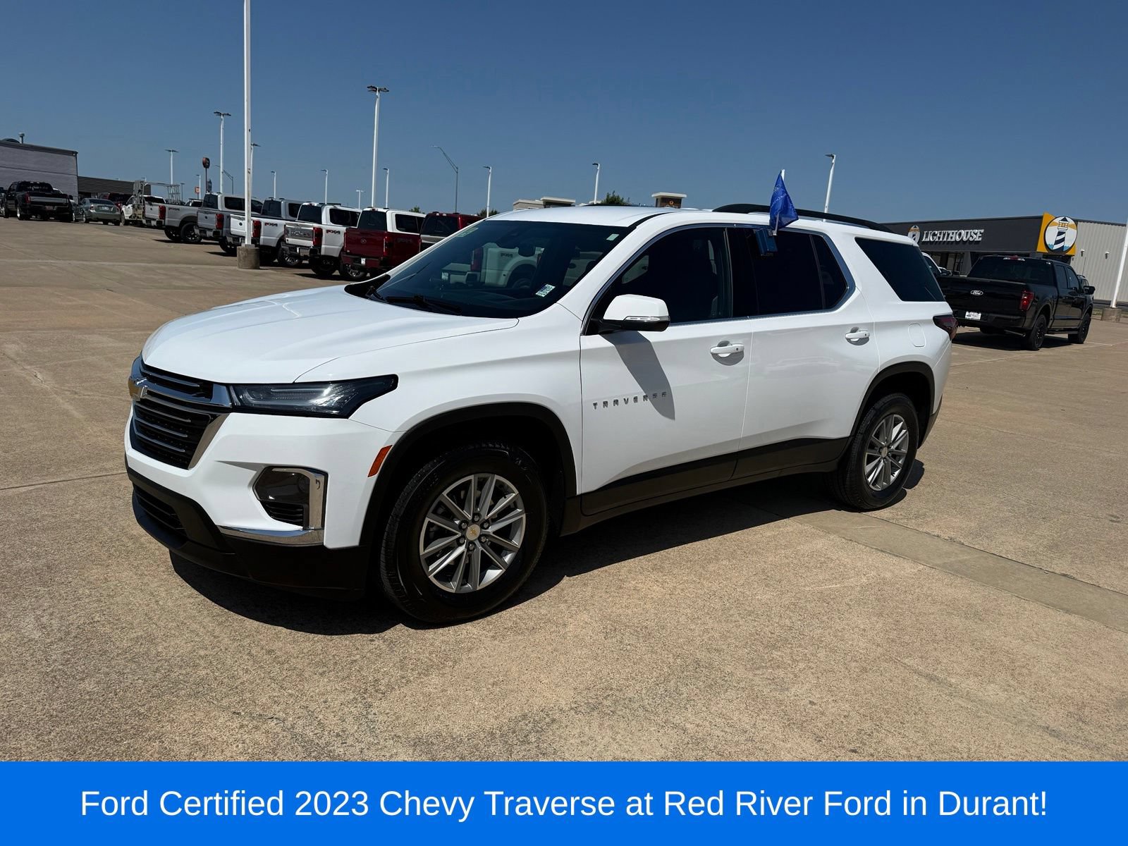 Used 2023 Chevrolet Traverse LT FWD video 1