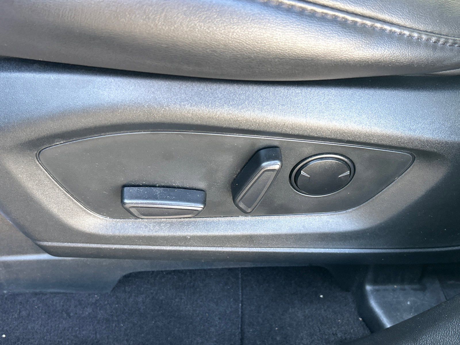 Certified 2023 Ford Explorer XLT w/ Equipment Group 202A image 11