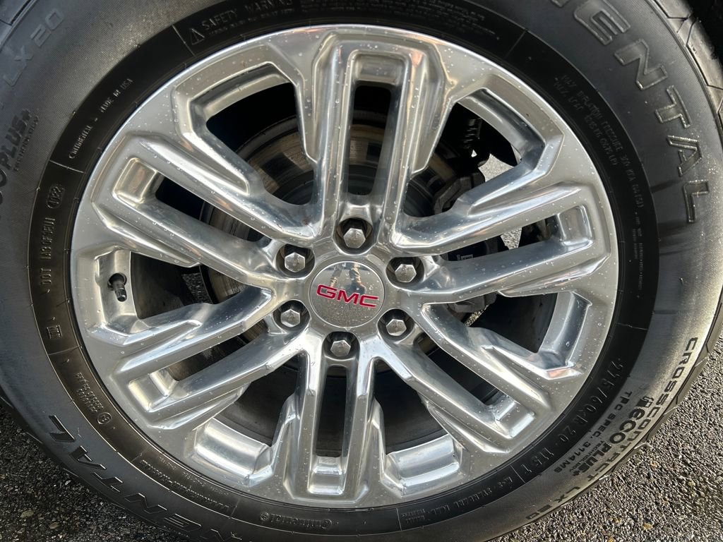 Used 2023 GMC Yukon XL SLT image 13