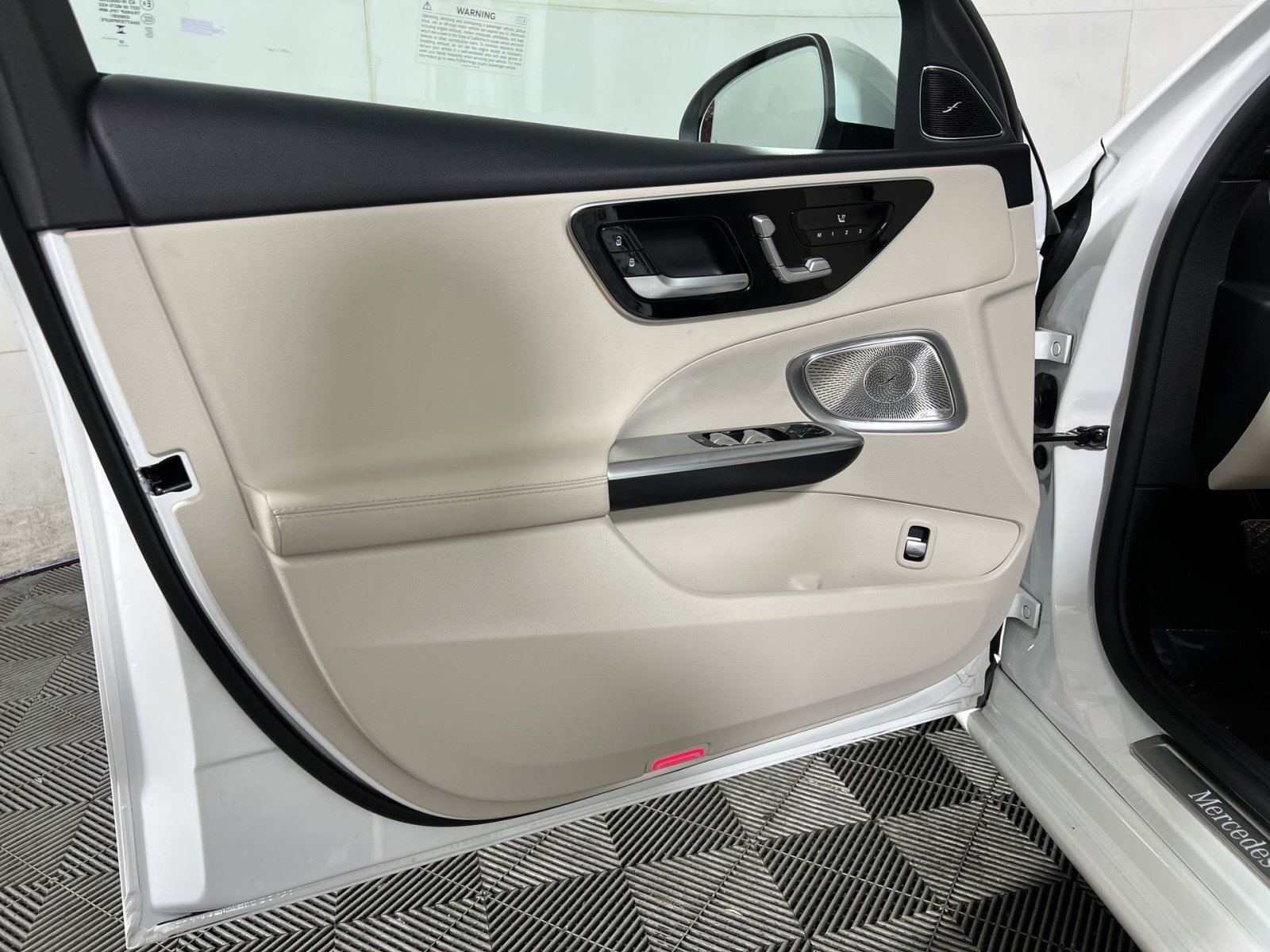 Used 2024 Mercedes-Benz C 300 4MATIC Sedan image 14