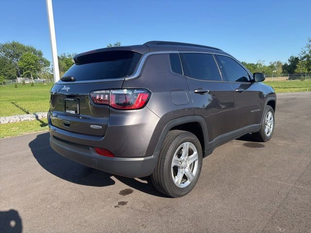 Used 2023 Jeep Compass Latitude AWD/4WD image 7