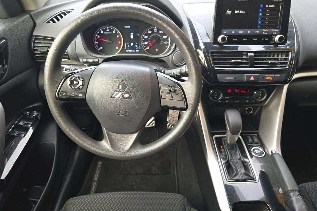 Used 2022 Mitsubishi Eclipse Cross LE image 14