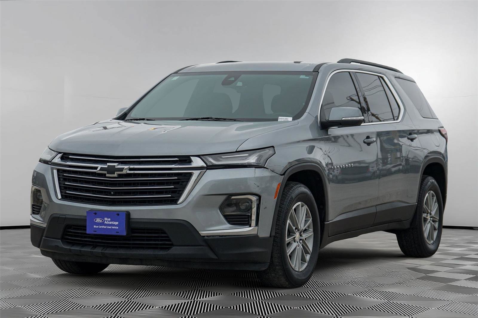Used 2023 Chevrolet Traverse LT w/ Rear Camera Mirror Package AWD/4WD image 8