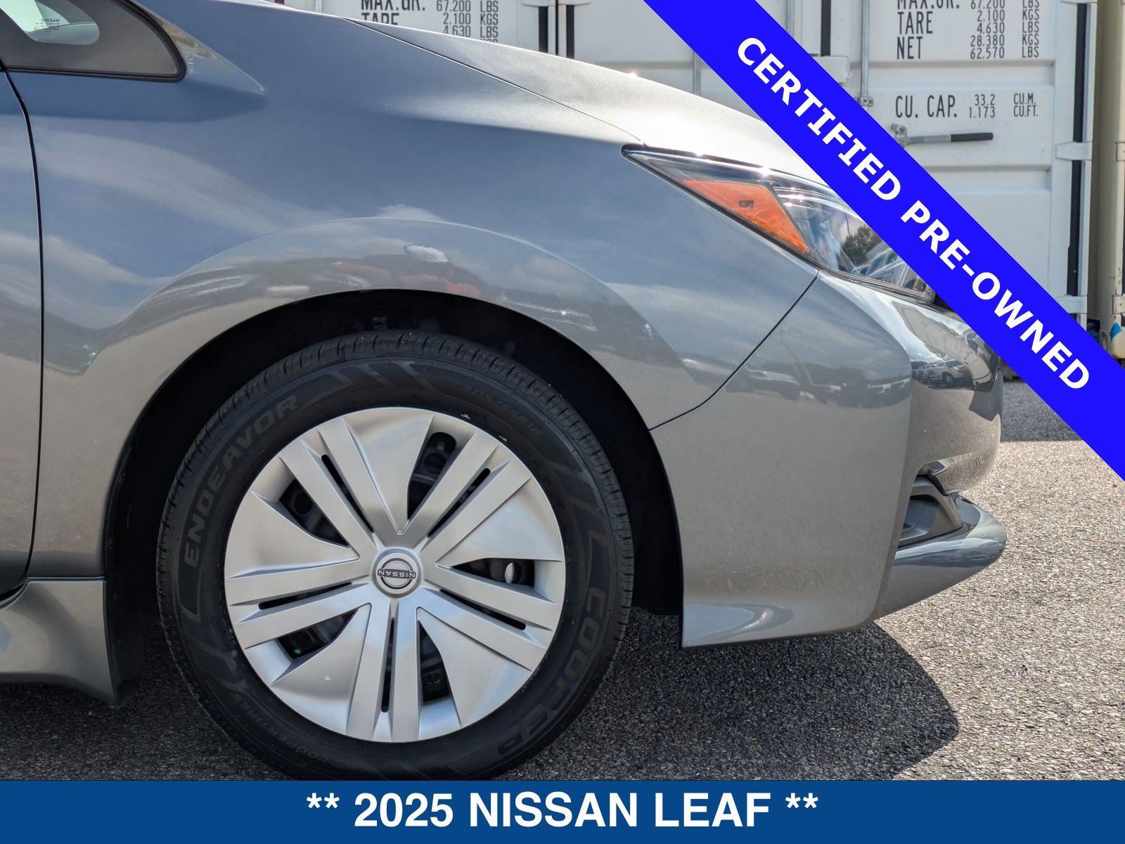 Used 2025 Nissan Leaf S FWD image 12