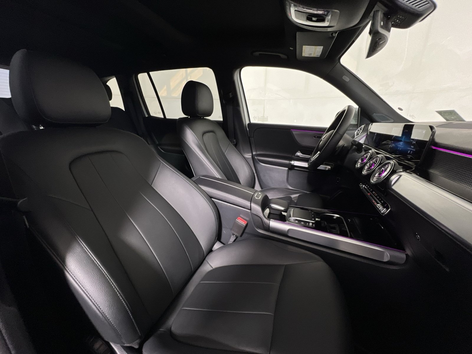 Used 2022 Mercedes-Benz GLB 250 4MATIC image 26