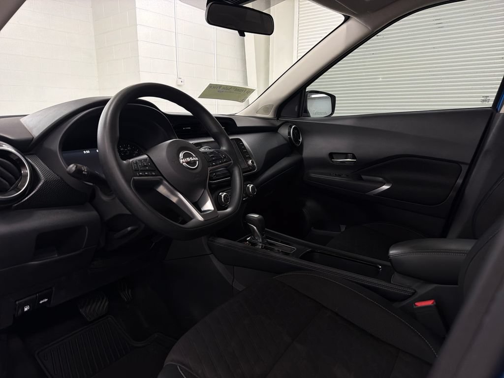 Used 2024 Nissan Kicks SV FWD image 6