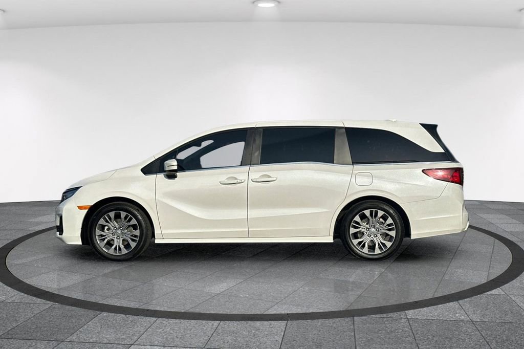 Used 2025 Honda Odyssey Touring image 7