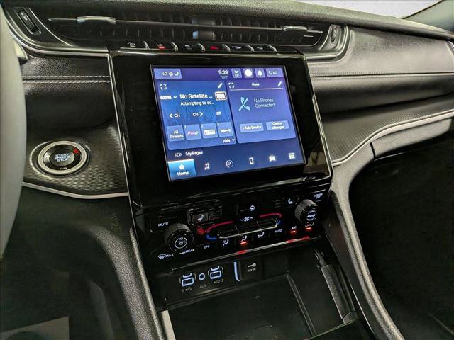 Used 2023 Jeep Grand Cherokee L Laredo AWD/4WD image 15
