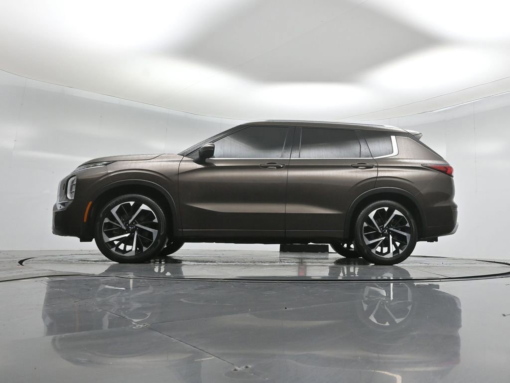 Used 2022 Mitsubishi Outlander SEL image 21