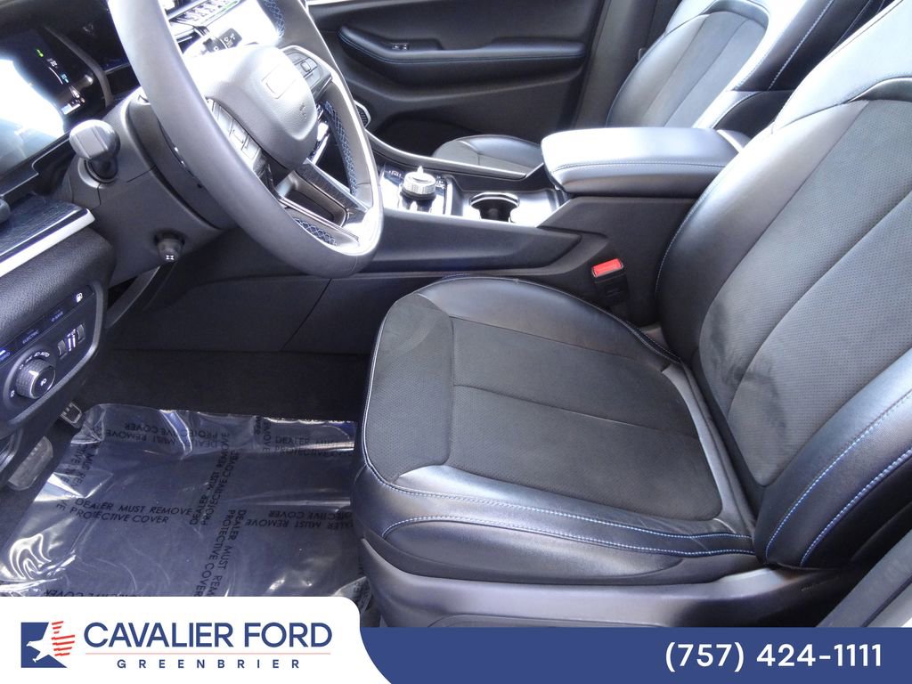 Used 2024 Jeep Grand Cherokee Trailhawk w/ Advanced Protech Group II AWD/4WD image 6