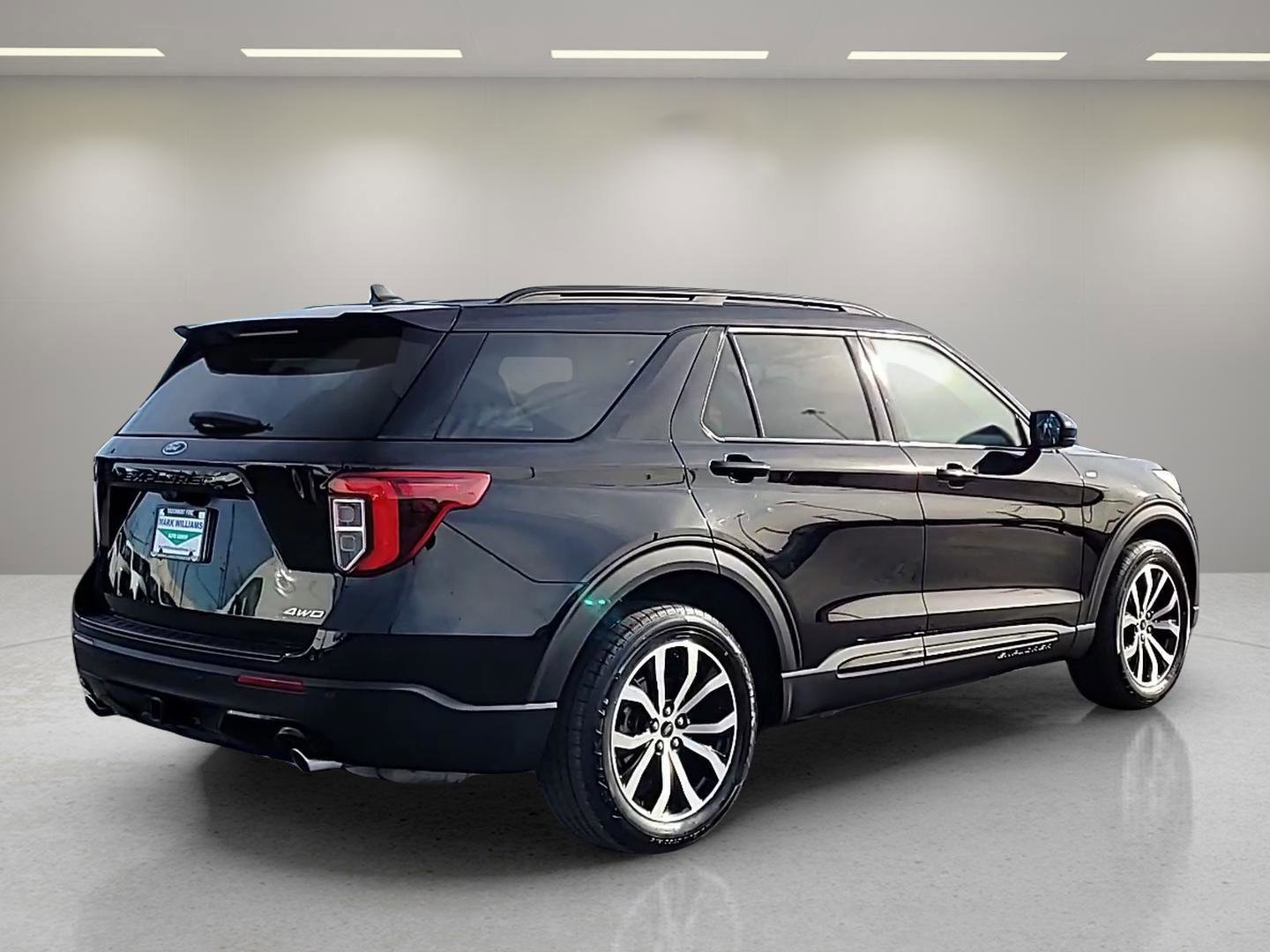 Certified 2023 Ford Explorer ST-Line w/ Class IV Trailer Tow Package image 5