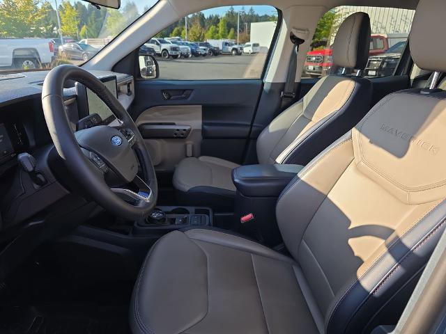 Certified 2025 Ford Maverick Lariat w/ 4K Tow Package AWD/4WD image 5