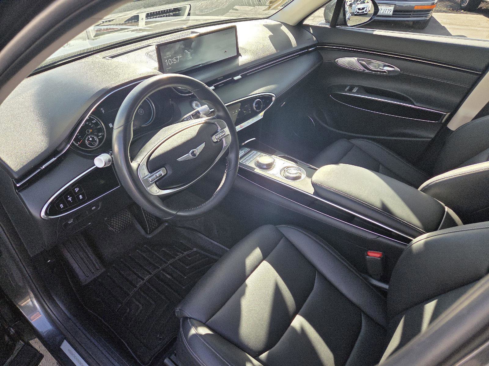 Used 2024 Genesis GV70 2.5T image 10