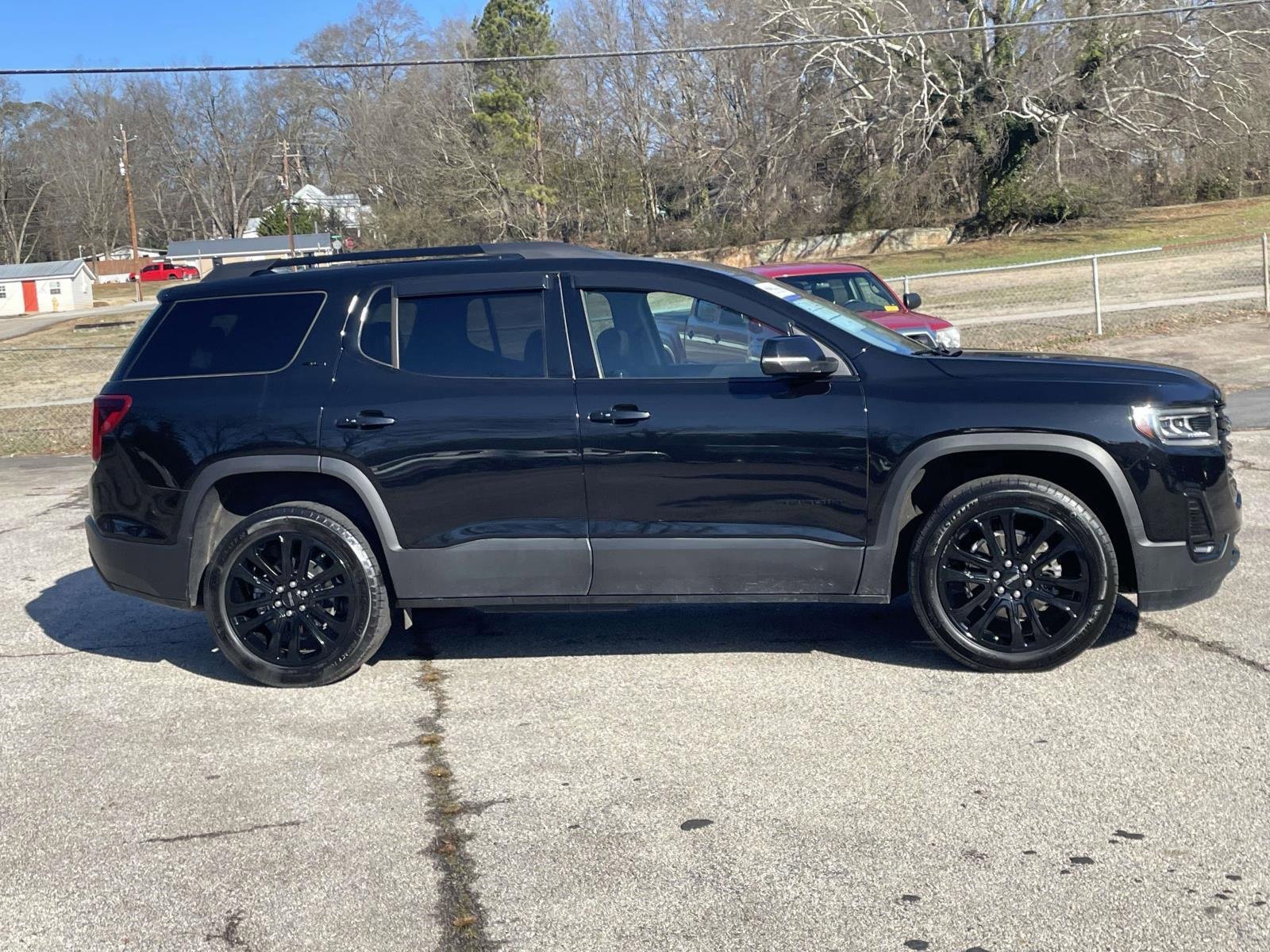 Used 2023 GMC Acadia SLT w/ Elevation Edition image 6
