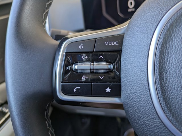 Used 2025 Kia Sorento SX image 31