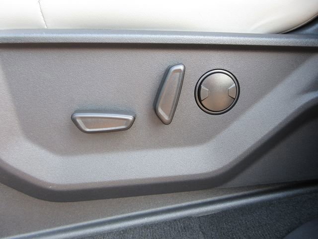 Certified 2025 Ford Expedition Max Platinum image 13