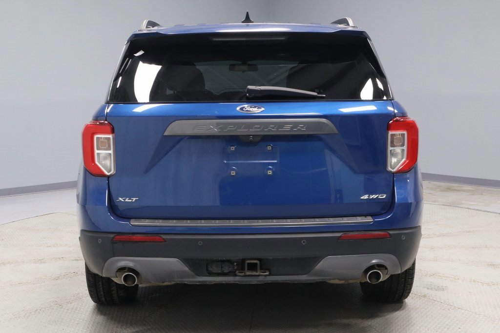 Certified 2022 Ford Explorer XLT w/ Equipment Group 202A image 4