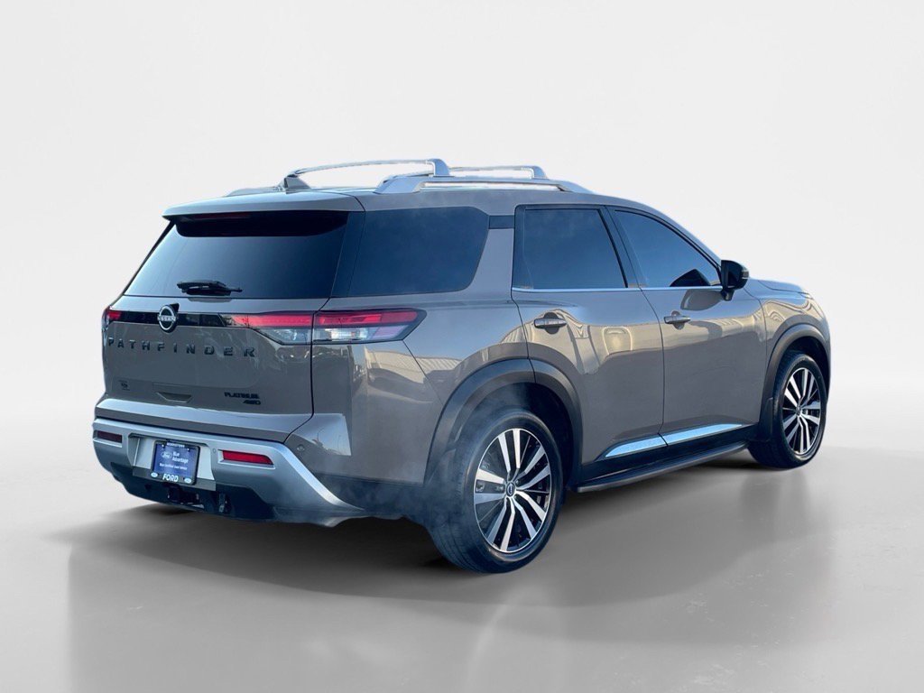 Used 2024 Nissan Pathfinder Platinum w/ Lighting Package (N93) image 4