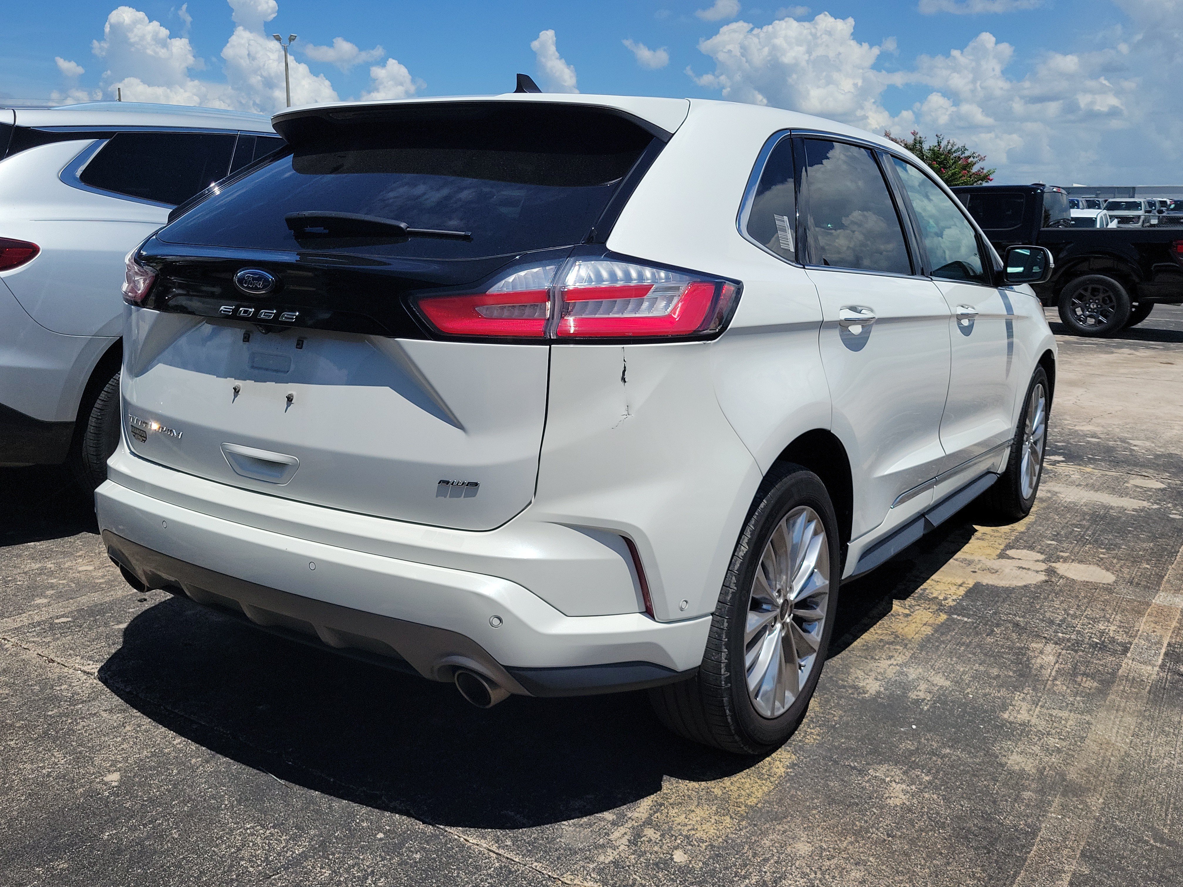 Certified 2022 Ford Edge Titanium w/ Equipment Group 301A AWD/4WD image 5