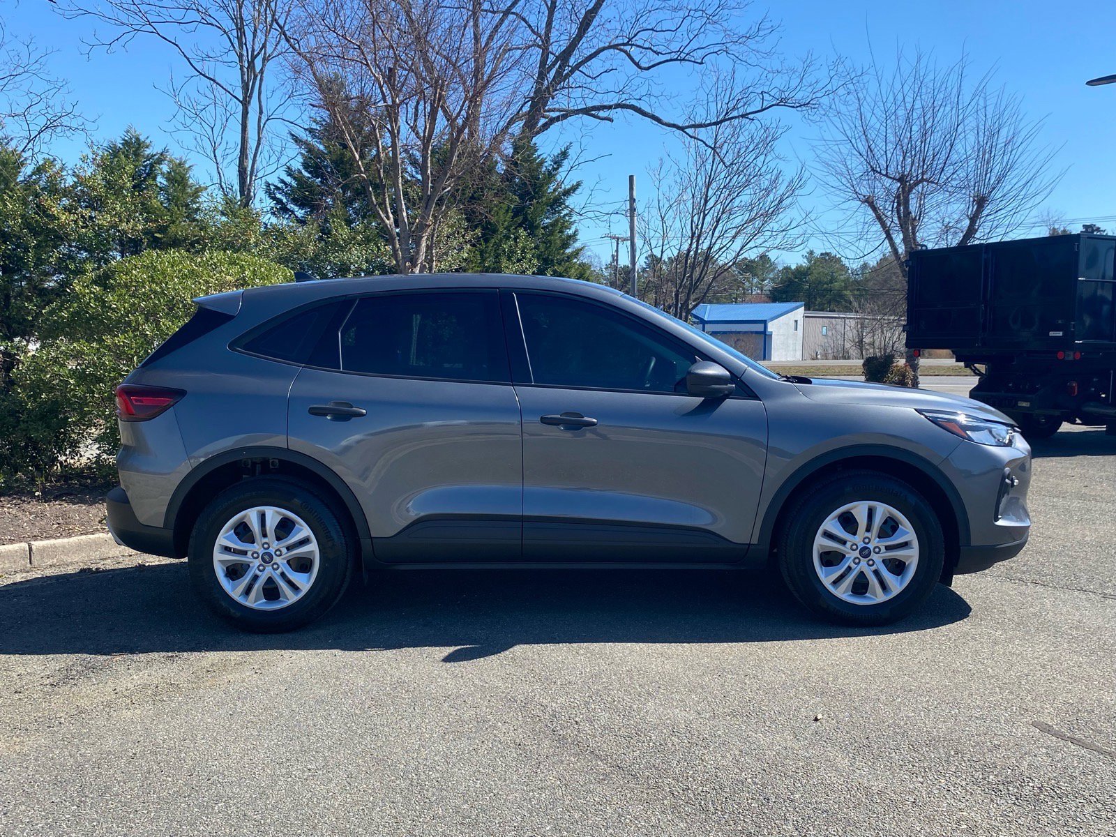 Certified 2023 Ford Escape Base image 3