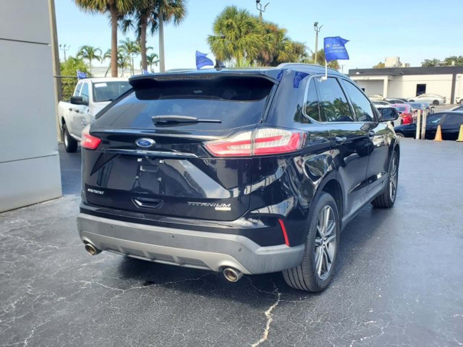 Certified 2019 Ford Edge Titanium image 7