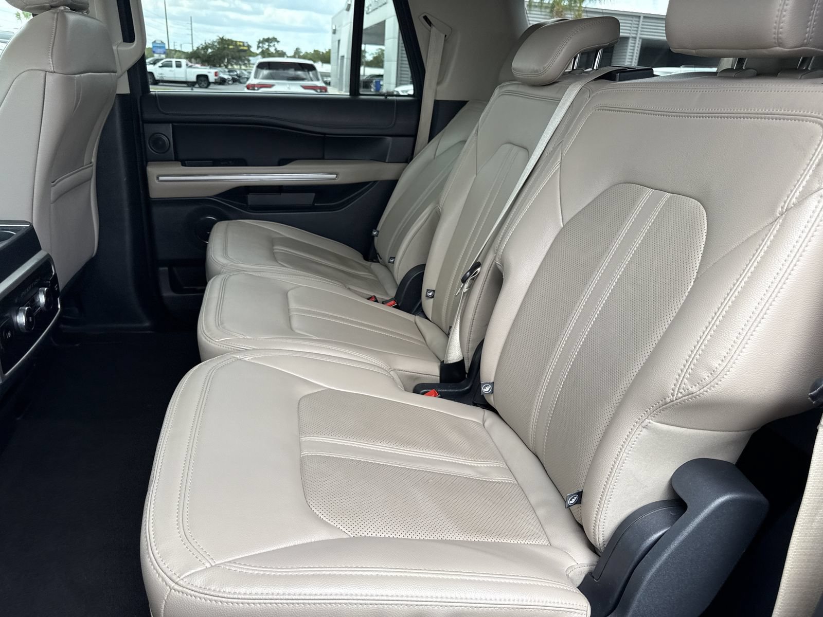 Certified 2024 Ford Expedition Max Limited RWD image 21
