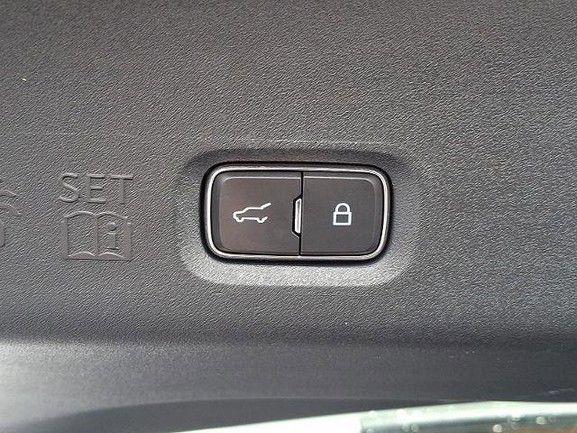 Certified 2025 Ford Expedition Active AWD/4WD image 28