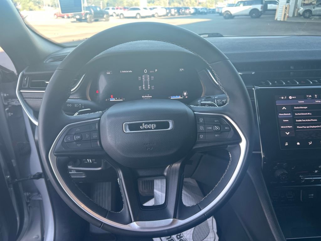 Used 2024 Jeep Grand Cherokee Altitude image 9