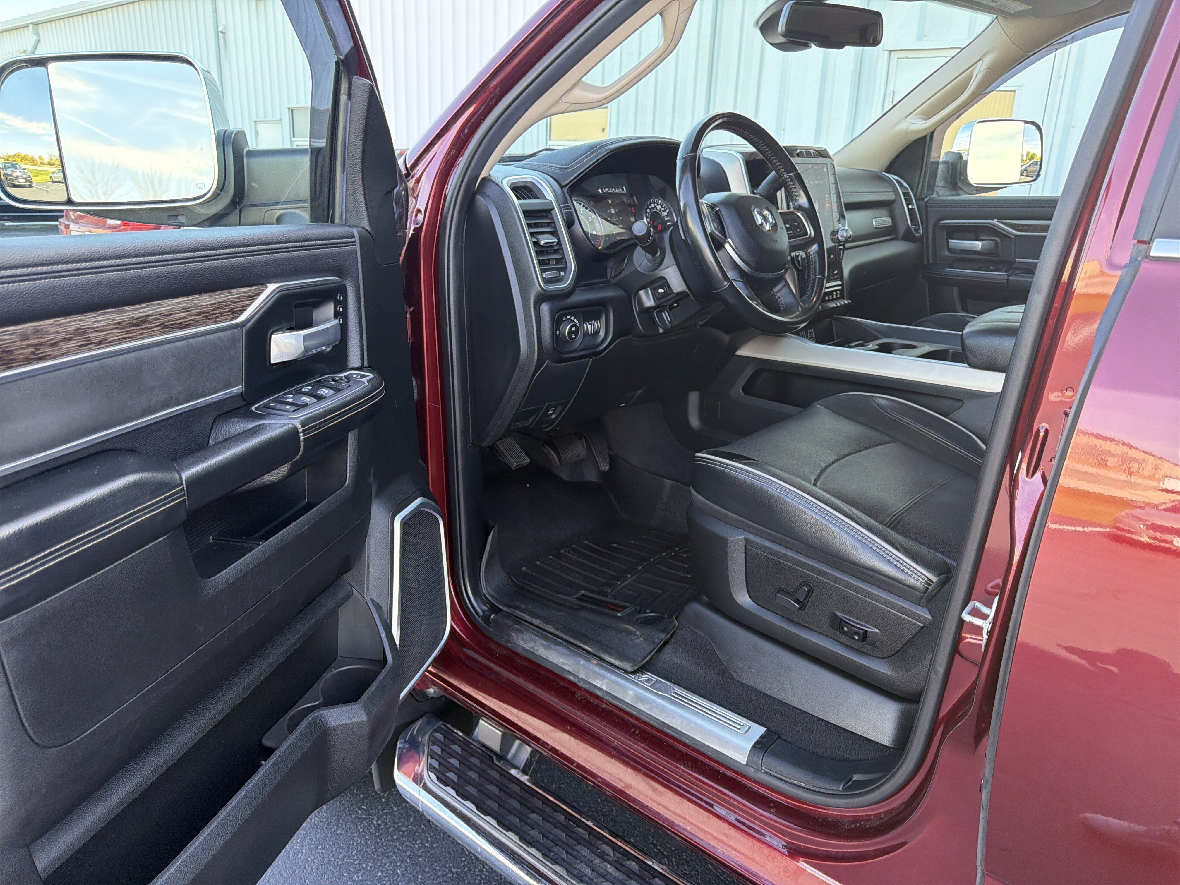 Used 2021 RAM 2500 Laramie AWD/4WD image 23