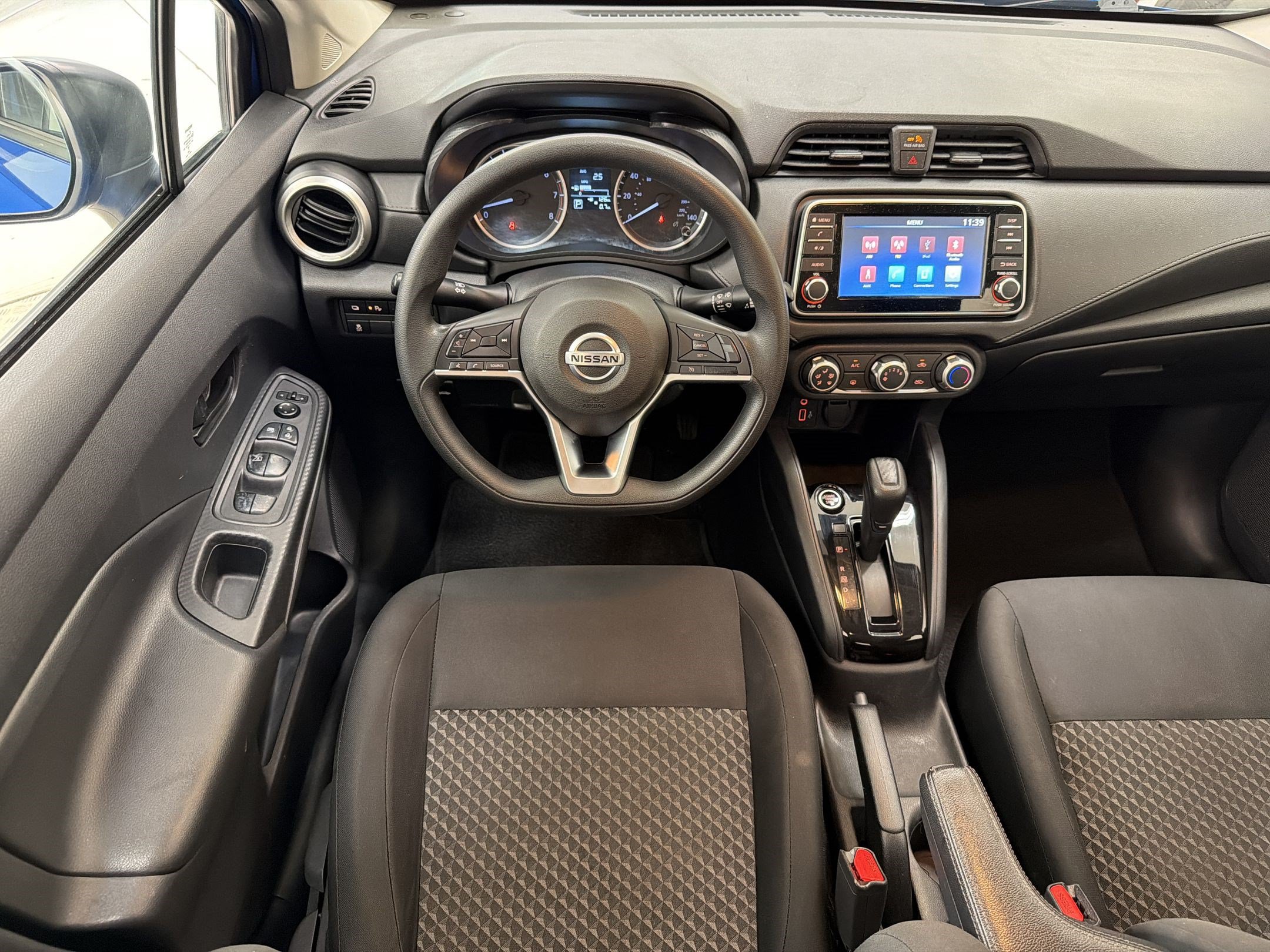 Used 2021 Nissan Versa S FWD image 27