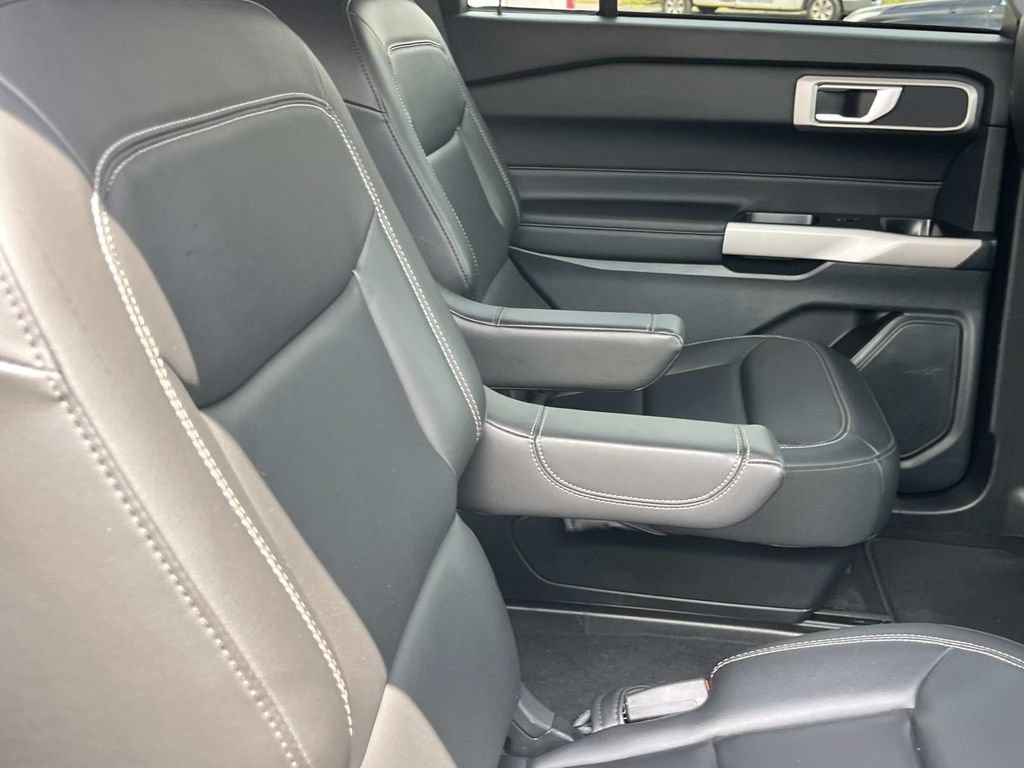 Certified 2024 Ford Explorer XLT w/ Equipment Group 202A AWD/4WD image 29