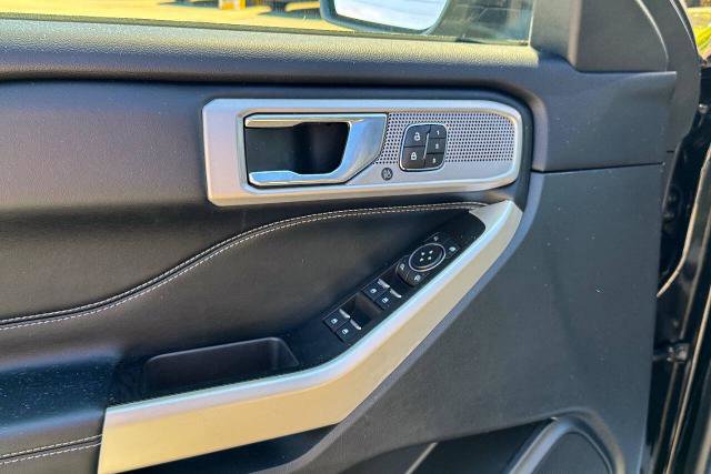 Certified 2021 Ford Explorer Limited w/ Equipment Group 301A image 20