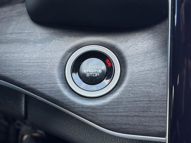 Used 2024 Jeep Grand Cherokee L Limited AWD/4WD image 27