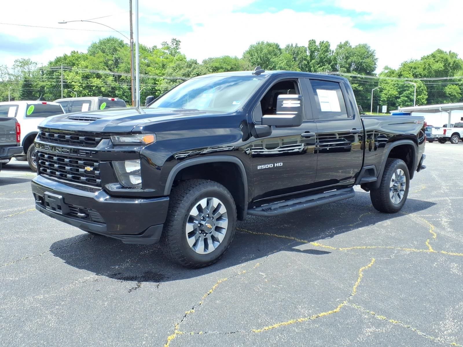 Used 2023 Chevrolet Silverado 2500 Custom w/ Custom Convenience Package AWD/4WD image 4