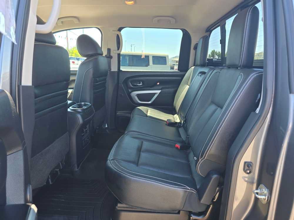 Used 2017 Nissan Titan PRO-4X AWD/4WD image 16