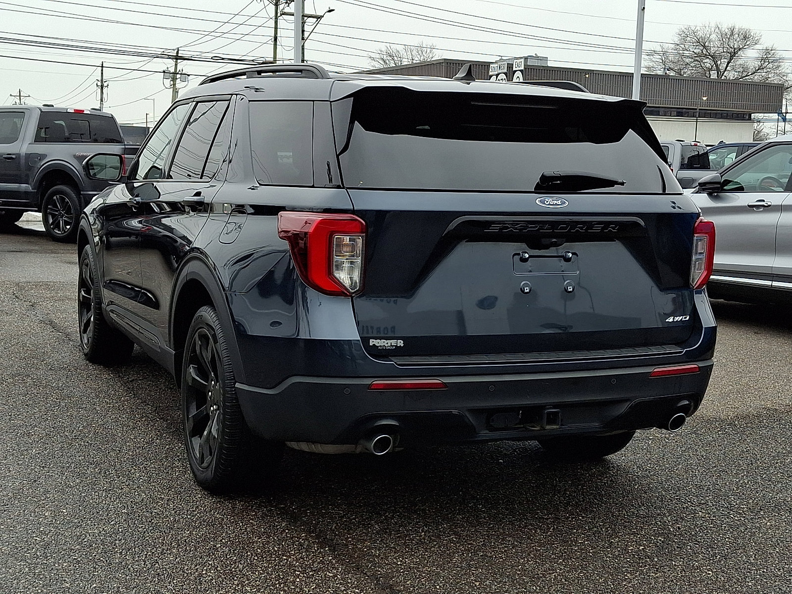 Certified 2022 Ford Explorer ST-Line w/ Class IV Trailer Tow Package image 8