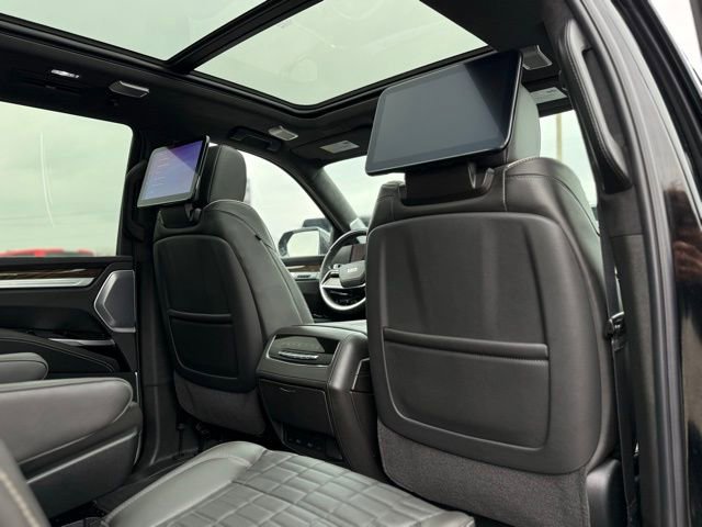Used 2026 Cadillac Escalade Platinum Sport image 36