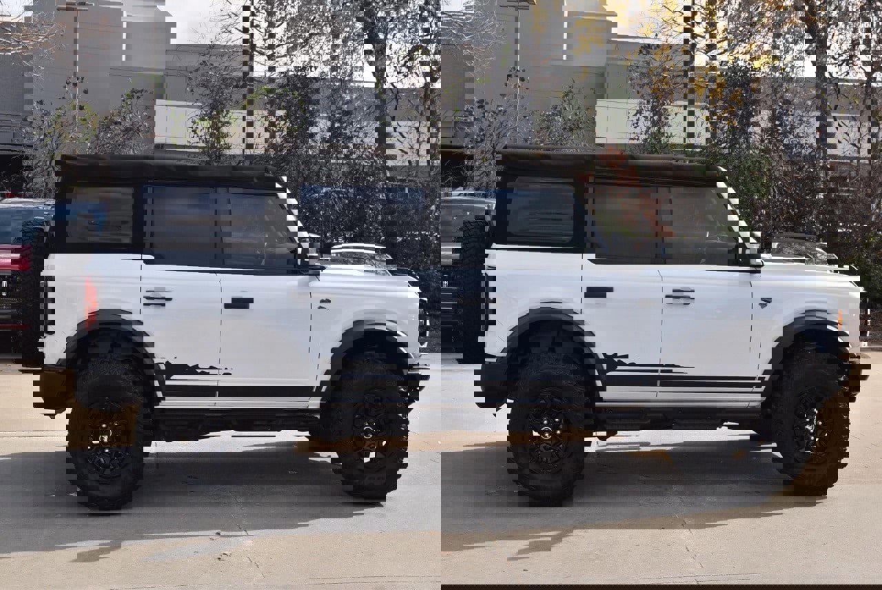 Certified 2022 Ford Bronco Wildtrak image 11