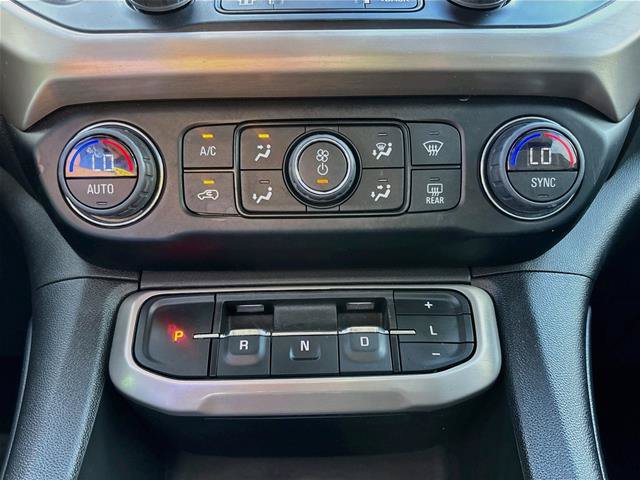 Used 2023 GMC Acadia Denali w/ Black Diamond Edition FWD image 17