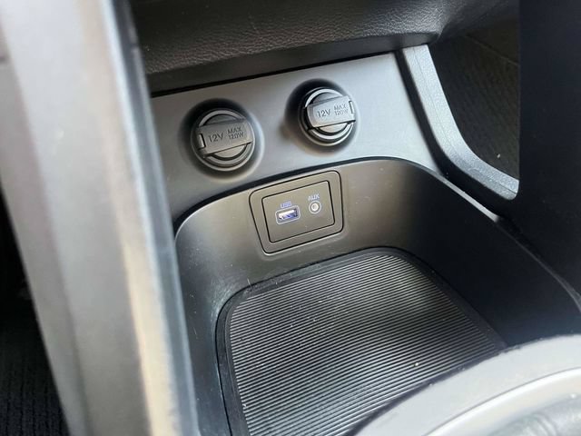 Used 2017 Hyundai Santa Fe Sport FWD image 29