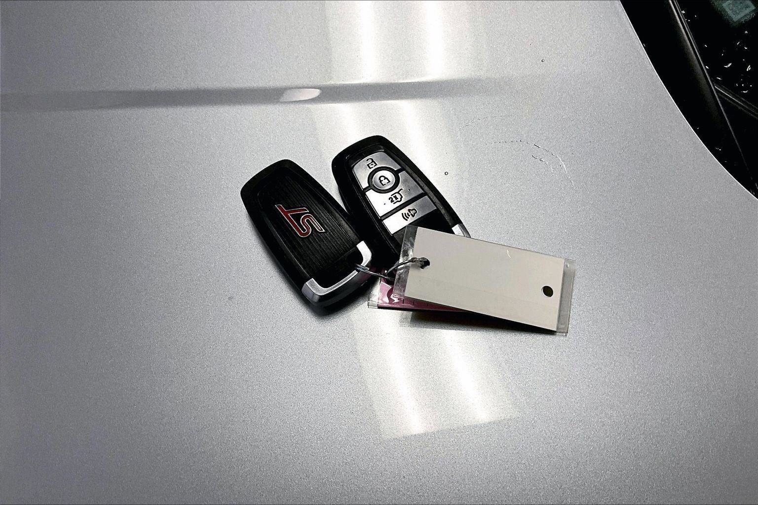 Certified 2022 Ford Edge ST image 9