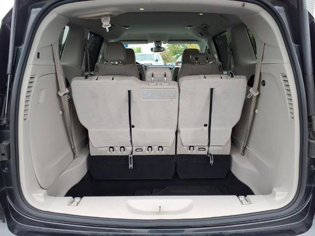 Used 2017 Chrysler Pacifica Touring-L Plus FWD image 8