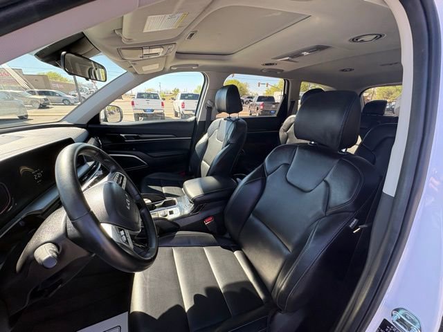 Used 2025 Kia Telluride S FWD image 11